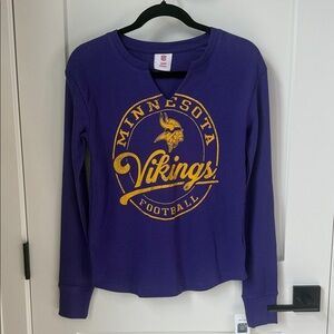 BNWT NFL Minnesota Vikings Purple and Gold Tee